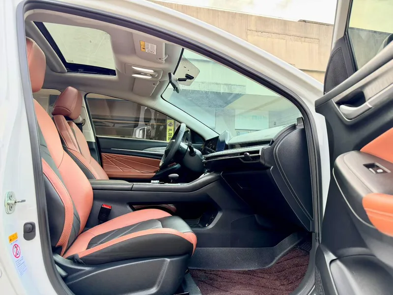 Changan Eado 2021 PLUS Blue whale NE 1.4T GDI DCT Flagship interior photo 7 Changan Eado 2021 PLUS Blue whale NE 1.4T GDI DCT Flagship interior photo 7