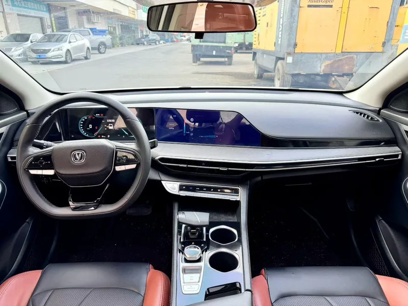 Changan Eado 2021 PLUS Blue whale NE 1.4T GDI DCT Flagship interior photo 9 Changan Eado 2021 PLUS Blue whale NE 1.4T GDI DCT Flagship interior photo 9
