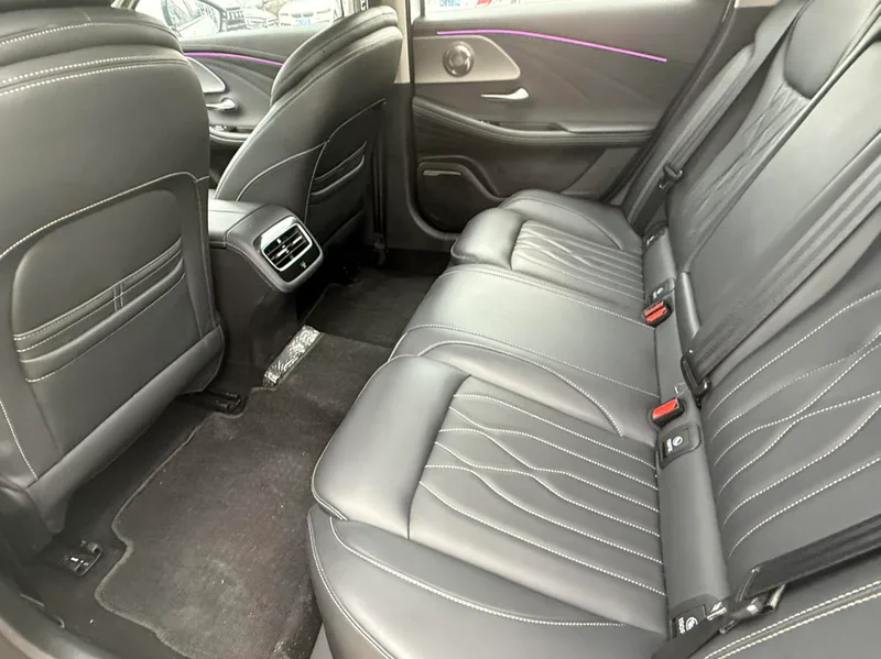Chery Arrizo 8 2025 1.6TGDI DCT Sabiduría interior foto 9 Chery Arrizo 8 2025 1.6TGDI DCT Sabiduría interior foto 9