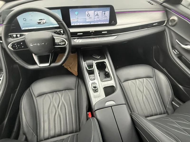 Chery Arrizo 8 2025 1.6TGDI DCT Sabiduría interior foto 12 Chery Arrizo 8 2025 1.6TGDI DCT Sabiduría interior foto 12