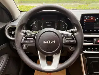 Kia K3 2021 1.5L IVT Version mode intérieur photo 13 Kia K3 2021 1.5L IVT Version mode intérieur photo 13