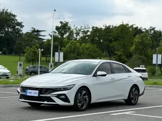 Hyundai Elantra 2023 1.5L CVT GLX Version d'élite