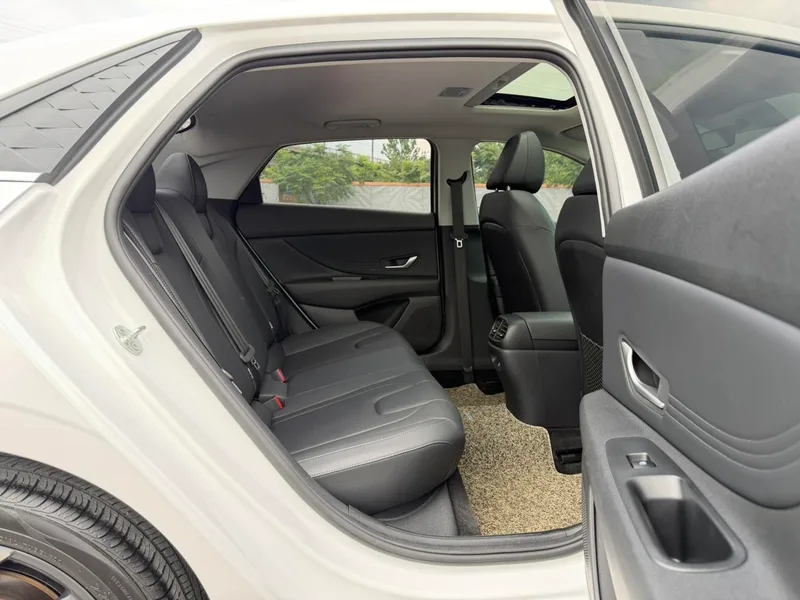 Hyundai Elantra 2023 1.5L CVT GLX Elite Edition interior photo 15 Hyundai Elantra 2023 1.5L CVT GLX Elite Edition interior photo 15