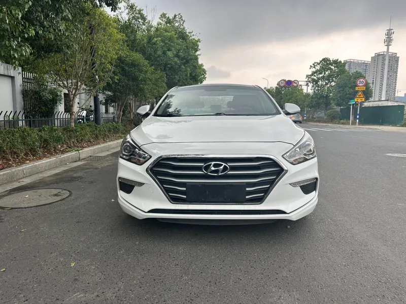 Hyundai Mistra 2019 1.8L automatic intelligent type GLS Country VI exterior photo 2 Hyundai Mistra 2019 1.8L automatic intelligent type GLS Country VI exterior photo 2