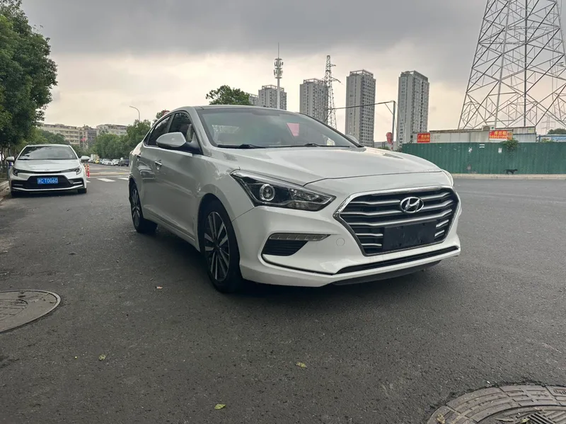 Hyundai Mistra 2019 1.8L automatic intelligent type GLS Country VI exterior photo 3 Hyundai Mistra 2019 1.8L automatic intelligent type GLS Country VI exterior photo 3