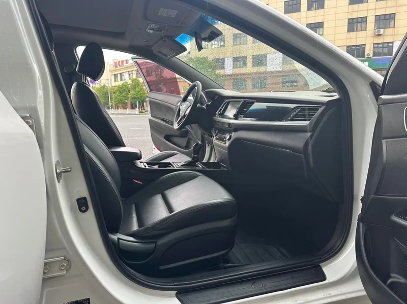 Hyundai Mistra 2019 1.8L automatic intelligent type GLS Country VI exterior photo 7 Hyundai Mistra 2019 1.8L automatic intelligent type GLS Country VI exterior photo 7