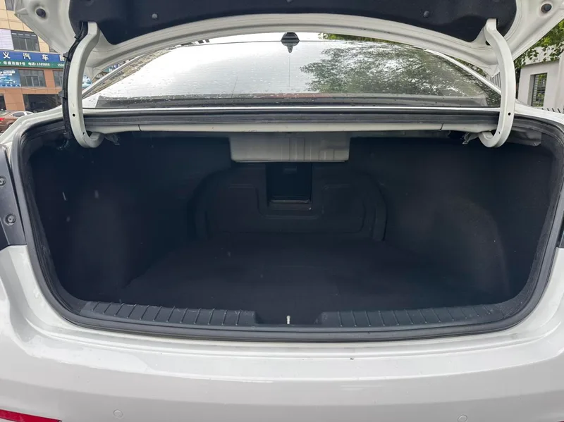 Hyundai Mistra 2019 1.8L automatic intelligent type GLS Country VI exterior photo 9 Hyundai Mistra 2019 1.8L automatic intelligent type GLS Country VI exterior photo 9