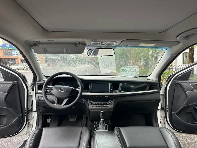 Hyundai Mistra 2019 1.8L automatic intelligent type GLS Country VI interior photo 11 Hyundai Mistra 2019 1.8L automatic intelligent type GLS Country VI interior photo 11