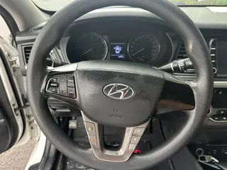 Hyundai Mistra 2019 1.8L automatic intelligent type GLS Country VI interior photo 12 Hyundai Mistra 2019 1.8L automatic intelligent type GLS Country VI interior photo 12