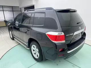 Toyota Highlander 2012 2.7L Two-wheel drive 5 Seat Elite Edition exterior photo 6 Toyota Highlander 2012 2.7L Two-wheel drive 5 Seat Elite Edition exterior photo 6