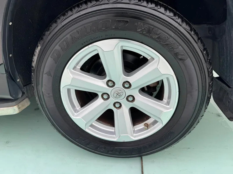 Toyota Highlander 2012 2.7L Two-wheel drive 5 Seat Elite Edition exterior photo 8 Toyota Highlander 2012 2.7L Two-wheel drive 5 Seat Elite Edition exterior photo 8
