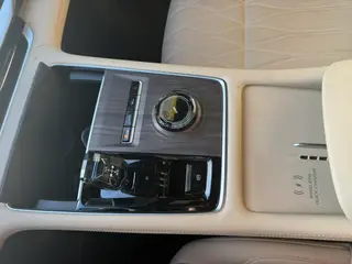 Geely Monjaro 2025 2.0TD High-power automatic four-wheel drive oriental obsidian full moon version interior photo 12 Geely Monjaro 2025 2.0TD High-power automatic four-wheel drive oriental obsidian full moon version interior photo 12