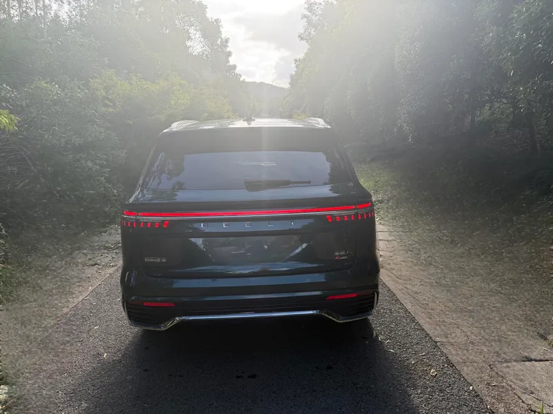 Geely Monjaro 2025 2.0TD High-power automatic four-wheel drive oriental obsidian full moon version interior photo 18 Geely Monjaro 2025 2.0TD High-power automatic four-wheel drive oriental obsidian full moon version interior photo 18