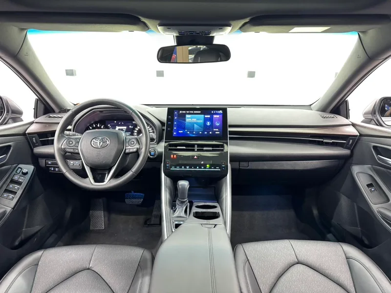 Toyota Avalon 2022 2.0L Luxury Edition interior photo 10 Toyota Avalon 2022 2.0L Luxury Edition interior photo 10