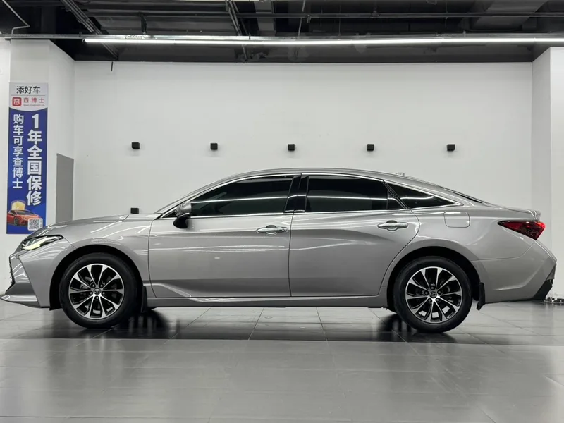 Toyota Avalon 2022 2.0L Luxury Edition interior photo 11 Toyota Avalon 2022 2.0L Luxury Edition interior photo 11