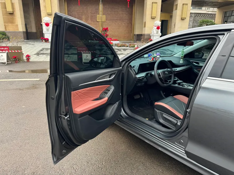 Changan Eado 2023 PLUS Enjoyment Edition Blue whale NE 1.4T GDI DCT Premium Trim interior photo 16 Changan Eado 2023 PLUS Enjoyment Edition Blue whale NE 1.4T GDI DCT Premium Trim interior photo 16
