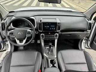 Hyundai ix35 2019 2.0L Automatique à deux roues motrices Version de plaisir État VI intérieur photo 7 Hyundai ix35 2019 2.0L Automatique à deux roues motrices Version de plaisir État VI intérieur photo 7