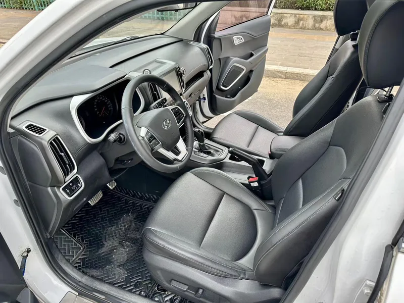 Hyundai ix35 2019 2.0L Automatique à deux roues motrices Version de plaisir État VI intérieur photo 9 Hyundai ix35 2019 2.0L Automatique à deux roues motrices Version de plaisir État VI intérieur photo 9