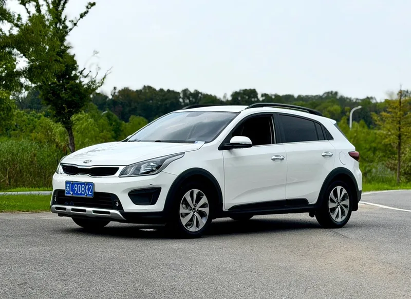 Kia KX CROSS 2017 1.4L Automatique GLS extérieur photo 1 Kia KX CROSS 2017 1.4L Automatique GLS extérieur photo 1