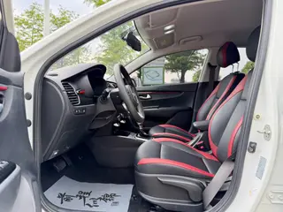Kia KX CROSS 2017 1.4L Automatique GLS extérieur photo 5 Kia KX CROSS 2017 1.4L Automatique GLS extérieur photo 5