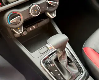 Kia KX CROSS 2017 1.4L Automatique GLS intérieur photo 11 Kia KX CROSS 2017 1.4L Automatique GLS intérieur photo 11