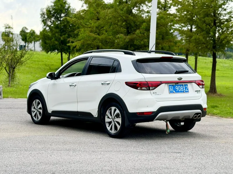 Kia KX CROSS 2017 1.4L Automatique GLS intérieur photo 13 Kia KX CROSS 2017 1.4L Automatique GLS intérieur photo 13