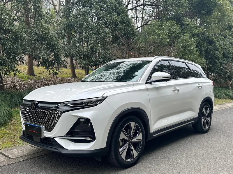 Changan X7 PLUS 2024 1.5T DCT Respected type 7 seat exterior photo 1 Changan X7 PLUS 2024 1.5T DCT Respected type 7 seat exterior photo 1