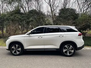 Changan X7 PLUS 2024 1.5T DCT Respected type 7 seat exterior photo 3 Changan X7 PLUS 2024 1.5T DCT Respected type 7 seat exterior photo 3