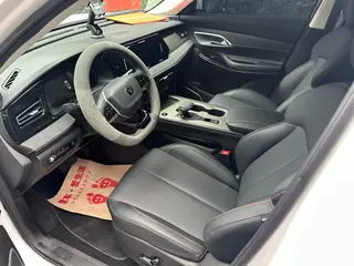 Changan X7 PLUS 2024 1.5T DCT Respected type 7 seat interior photo 12 Changan X7 PLUS 2024 1.5T DCT Respected type 7 seat interior photo 12