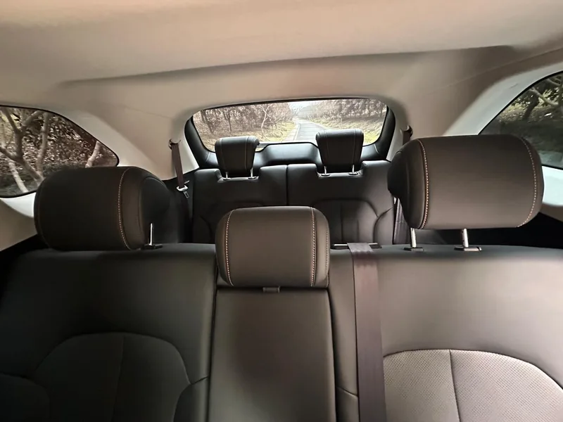 Changan X7 PLUS 2024 1.5T DCT Respected type 7 seat interior photo 14 Changan X7 PLUS 2024 1.5T DCT Respected type 7 seat interior photo 14