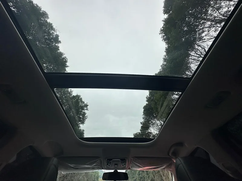 Changan X7 PLUS 2024 1.5T DCT Respected type 7 seat interior photo 18 Changan X7 PLUS 2024 1.5T DCT Respected type 7 seat interior photo 18