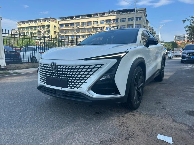 Changan UNI-T 2021 1.5T Excellence-type exterior photo 1 Changan UNI-T 2021 1.5T Excellence-type exterior photo 1
