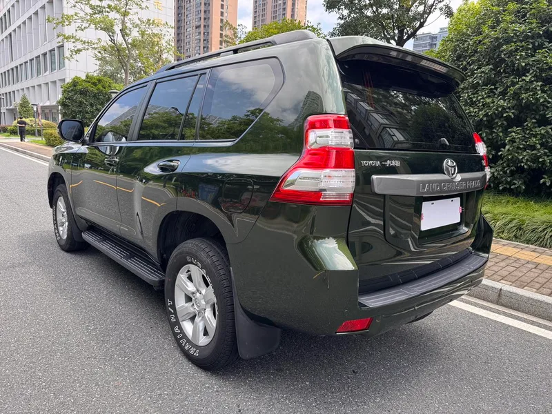 Toyota Prado 2015 2.7L Automatic Standard Edition exterior photo 6 Toyota Prado 2015 2.7L Automatic Standard Edition exterior photo 6