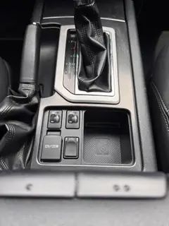 Toyota Prado 2015 2.7L Automatic Standard Edition interior photo 12 Toyota Prado 2015 2.7L Automatic Standard Edition interior photo 12