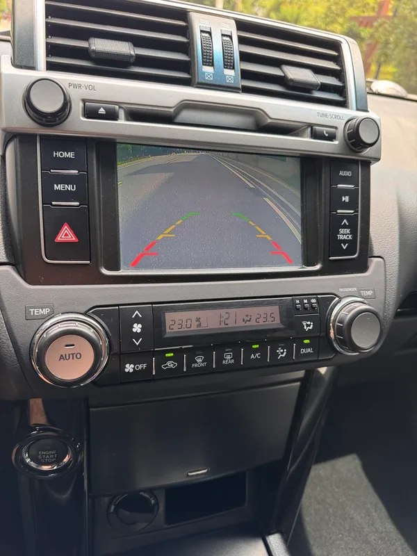 Toyota Prado 2015 2.7L Automatic Standard Edition interior photo 14 Toyota Prado 2015 2.7L Automatic Standard Edition interior photo 14