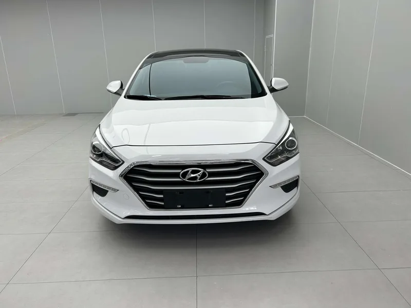 Hyundai Mistra 2017 1.8L automatic intelligent type GLS China V interior photo 10 Hyundai Mistra 2017 1.8L automatic intelligent type GLS China V interior photo 10