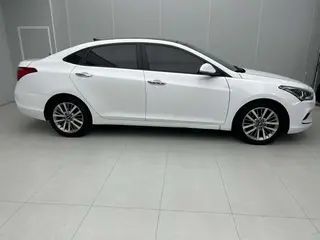 Hyundai Mistra 2017 1.8L automatic intelligent type GLS China V interior photo 16 Hyundai Mistra 2017 1.8L automatic intelligent type GLS China V interior photo 16