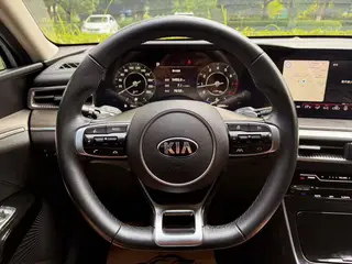 Kia K5 2020 270T CVVD Edición de tecnología de lujo interior foto 13 Kia K5 2020 270T CVVD Edición de tecnología de lujo interior foto 13