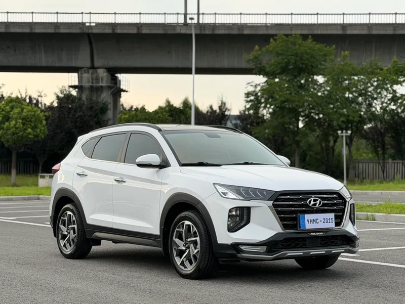 Hyundai Tucson 2020 280TGDi Dual-clutch two-drive fashion version Country VI exterior photo 3 Hyundai Tucson 2020 280TGDi Dual-clutch two-drive fashion version Country VI exterior photo 3
