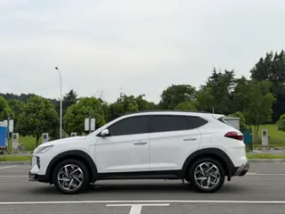 Hyundai Tucson 2020 280TGDi Dual-clutch two-drive fashion version Country VI exterior photo 4 Hyundai Tucson 2020 280TGDi Dual-clutch two-drive fashion version Country VI exterior photo 4