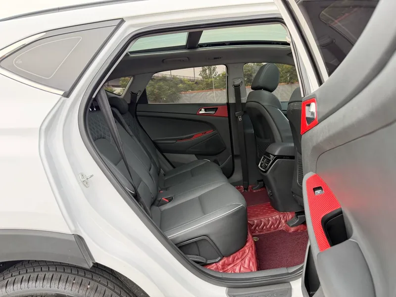Hyundai Tucson 2020 280TGDi Dual-clutch two-drive fashion version Country VI interior photo 15 Hyundai Tucson 2020 280TGDi Dual-clutch two-drive fashion version Country VI interior photo 15