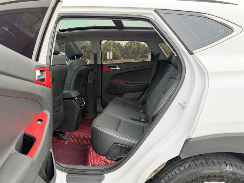 Hyundai Tucson 2020 280TGDi Dual-clutch two-drive fashion version Country VI interior photo 16 Hyundai Tucson 2020 280TGDi Dual-clutch two-drive fashion version Country VI interior photo 16