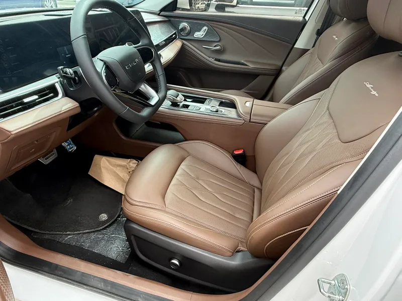 Chery Arrizo 8 2024 High-energy version 2.0T AT Imperial+ interior photo 14 Chery Arrizo 8 2024 High-energy version 2.0T AT Imperial+ interior photo 14