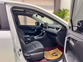 Toyota Wildlander 2022 Dual Power 2.5L Two-wheel drive luxury PLUS version interior photo 12 Toyota Wildlander 2022 Dual Power 2.5L Two-wheel drive luxury PLUS version interior photo 12