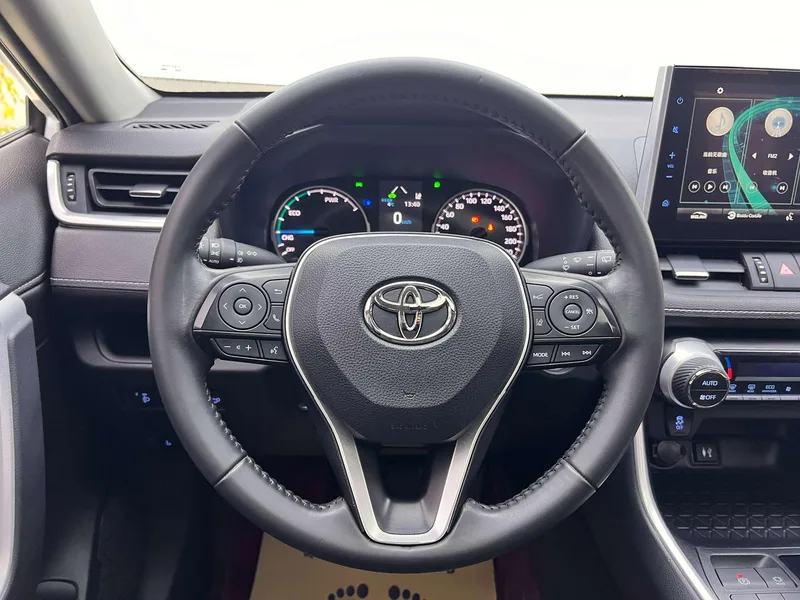 Toyota Wildlander 2022 Dual Power 2.5L Two-wheel drive luxury PLUS version interior photo 14 Toyota Wildlander 2022 Dual Power 2.5L Two-wheel drive luxury PLUS version interior photo 14