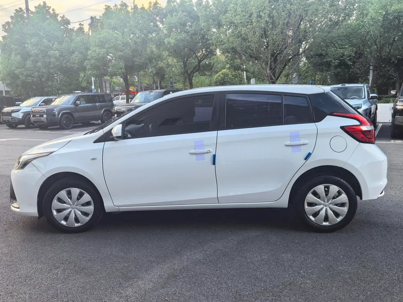 Toyota Yaris L 2016 Mise à jour 1.5E CVT Version de charme intérieur photo 13 Toyota Yaris L 2016 Mise à jour 1.5E CVT Version de charme intérieur photo 13