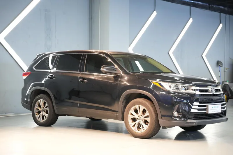 Toyota Highlander 2018 2.0T Two-wheel drive elite version 5 seat Country VI exterior photo 3 Toyota Highlander 2018 2.0T Two-wheel drive elite version 5 seat Country VI exterior photo 3