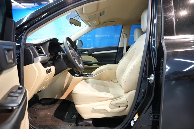Toyota Highlander 2018 2.0T Two-wheel drive elite version 5 seat Country VI exterior photo 4 Toyota Highlander 2018 2.0T Two-wheel drive elite version 5 seat Country VI exterior photo 4