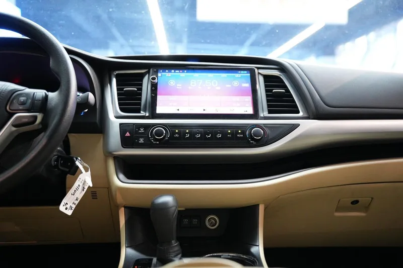 Toyota Highlander 2018 2.0T Two-wheel drive elite version 5 seat Country VI interior photo 16 Toyota Highlander 2018 2.0T Two-wheel drive elite version 5 seat Country VI interior photo 16