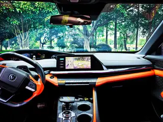 Changan UNI-V 2023 2.0T forward speed version interior photo 10 Changan UNI-V 2023 2.0T forward speed version interior photo 10